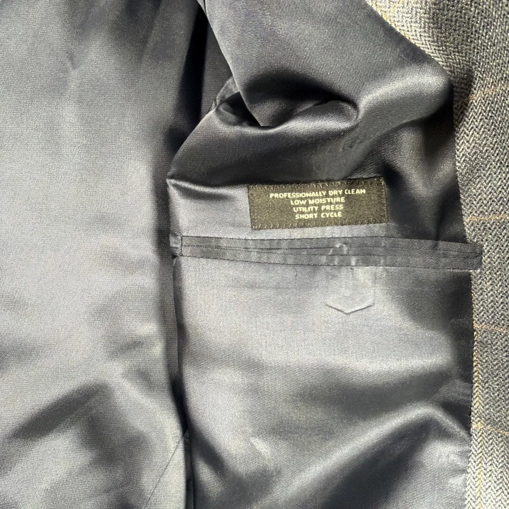 JOS A BANK Mens Blazer 48 Reg Gray Windowpane Herringbone Silk‎ Blend Sport Coat